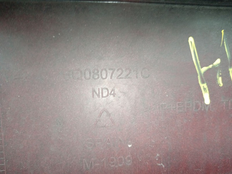 Recambio de paragolpes delantero para volkswagen polo iv (9n_, 9a_) 1.6 16v referencia OEM IAM 6Q0807221  