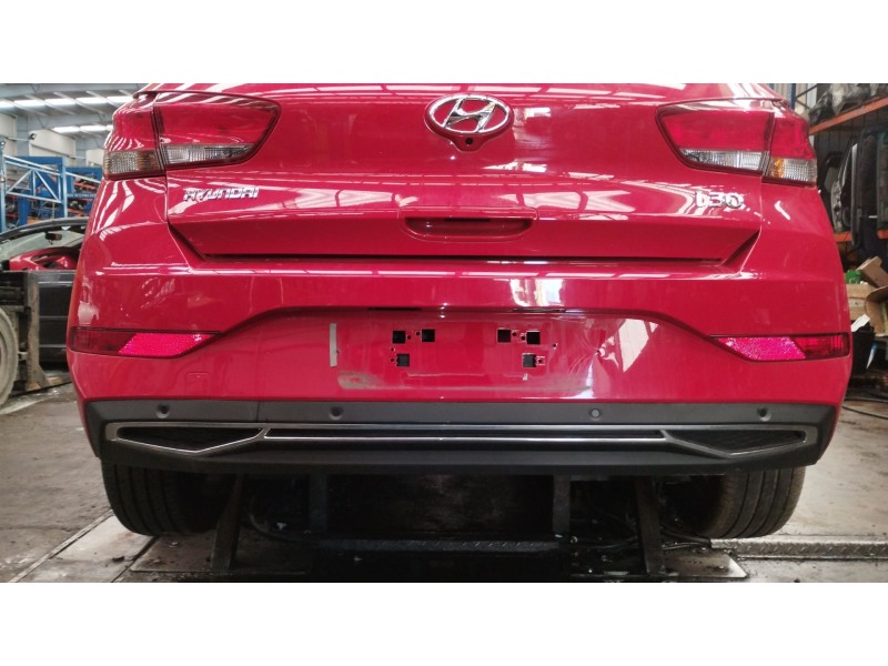 Recambio de paragolpes trasero para hyundai i30 (pde, pd, pden) 1.5 referencia OEM IAM 86611G4500  