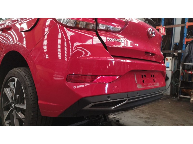 Recambio de paragolpes trasero para hyundai i30 (pde, pd, pden) 1.5 referencia OEM IAM 86611G4500  