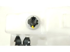 Recambio de deposito limpia para kia sorento () referencia OEM IAM 98610P2500 98611P2600 985102W500 2