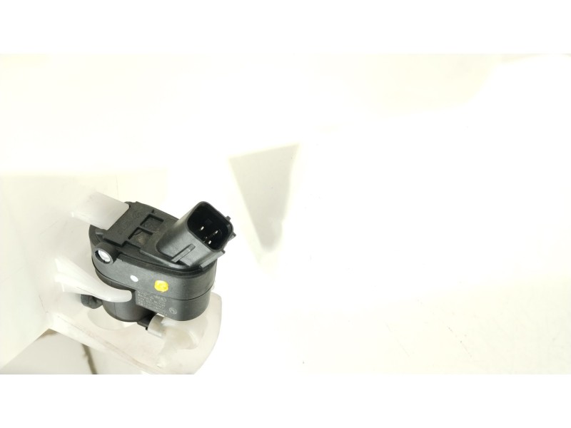 Recambio de deposito limpia para kia sorento () referencia OEM IAM 98610P2500 98611P2600 985102W500