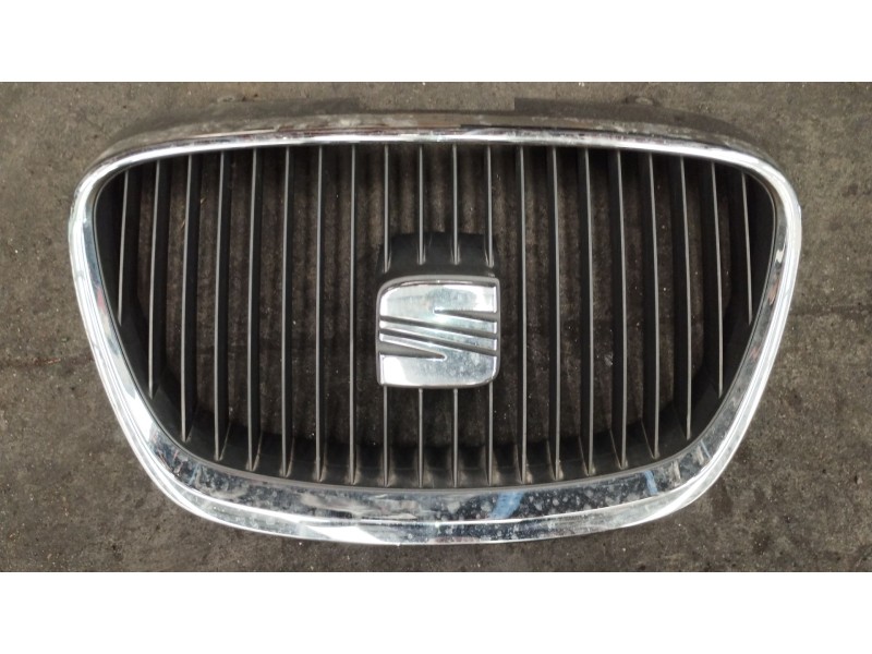 Recambio de rejilla delantera para seat leon (1p1) 1.6 tdi referencia OEM IAM 5P0853679A 1P0853654A 