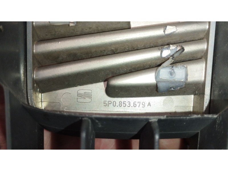 Recambio de rejilla delantera para seat leon (1p1) 1.6 tdi referencia OEM IAM 5P0853679A 1P0853654A 