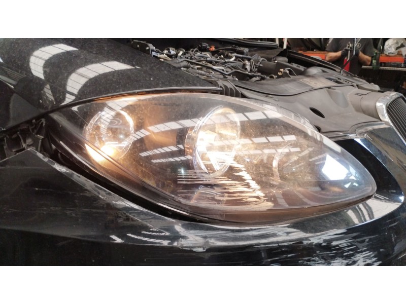 Recambio de faro derecho para seat leon (1p1) 1.6 tdi referencia OEM IAM 89320109  