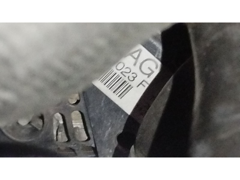 Recambio de alternador para seat leon (1p1) 1.6 tdi referencia OEM IAM 03L903023F  
