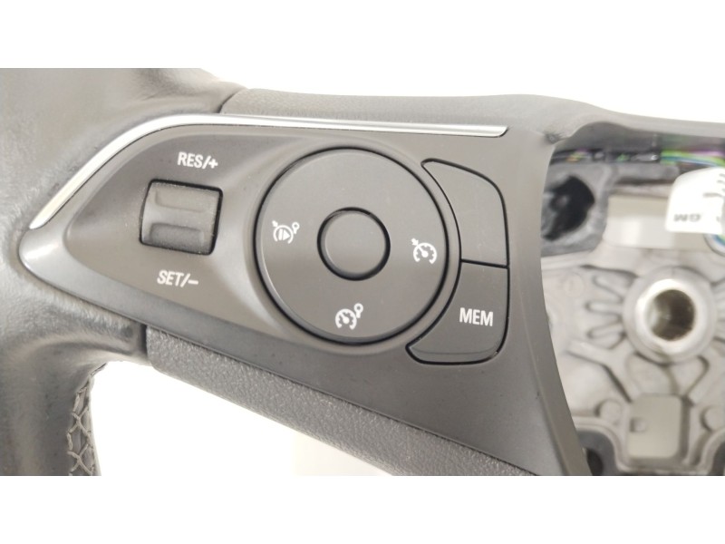 Recambio de volante para opel crossland x / crossland (p17, p2qo) 1.2 (75) referencia OEM IAM 39097355 34206802E 34216390C