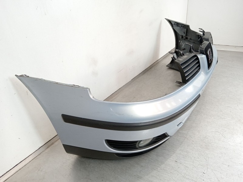 Recambio de paragolpes delantero para seat leon (1m1) 1.9 tdi referencia OEM IAM 1M0807221  