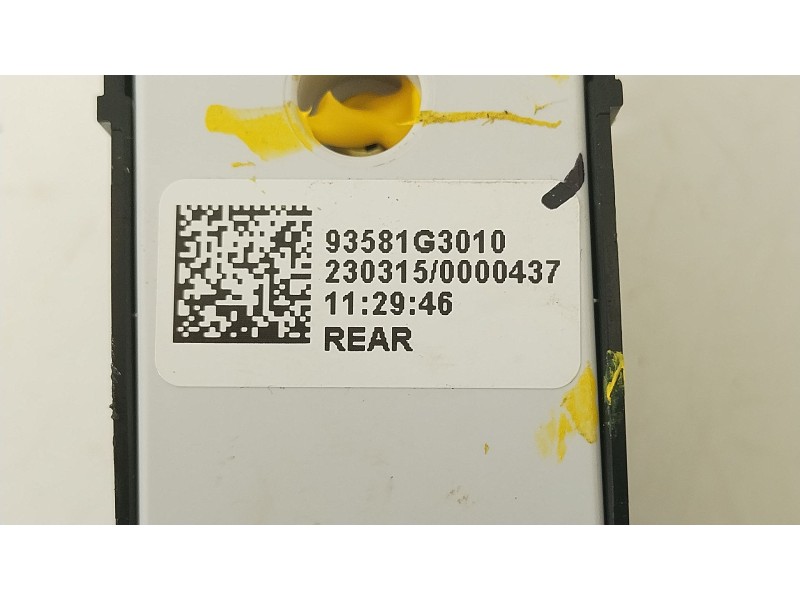 Recambio de mando elevalunas trasero derecho para hyundai i30 (pde, pd, pden) 1.5 referencia OEM IAM 93581G3010  