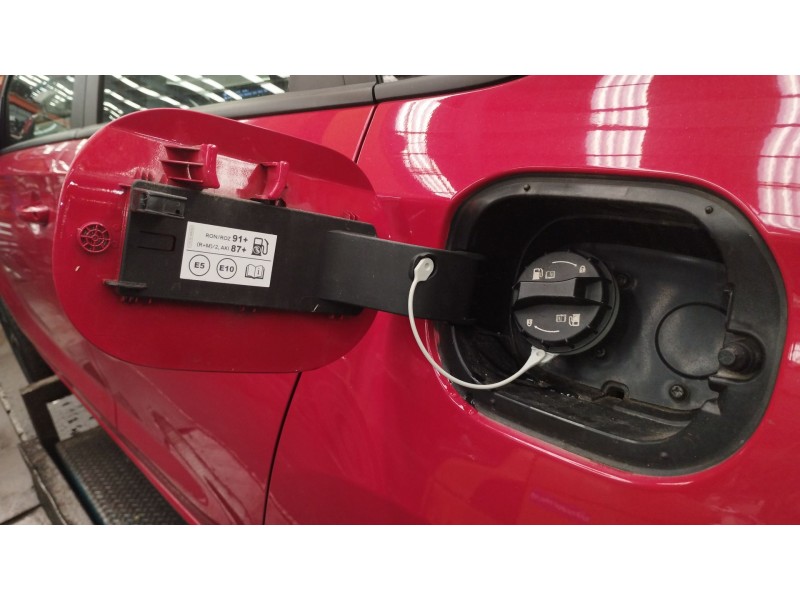 Recambio de tapa exterior combustible para hyundai i30 (pde, pd, pden) 1.5 referencia OEM IAM 81595G4000 81595G4050 