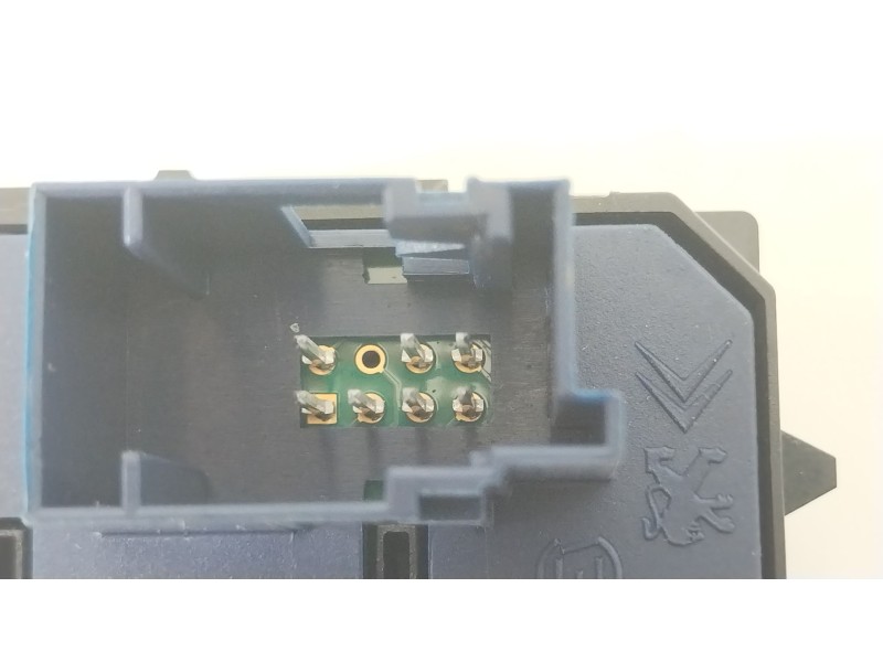 Recambio de mando multifuncion para opel crossland x / crossland (p17, p2qo) 1.2 (75) referencia OEM IAM YP00032077 YP00032777 