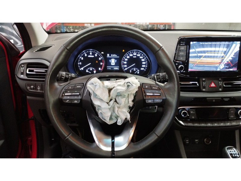 Recambio de volante para hyundai i30 (pde, pd, pden) 1.5 referencia OEM IAM 56110G4L 56110G4LU0TRY 3U229A1000 , 96720G4270