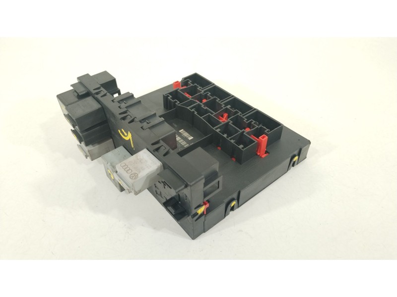 Recambio de caja reles / fusibles para volkswagen golf v (1k1) 1.6 fsi referencia OEM IAM 1K0937049S 28000674 