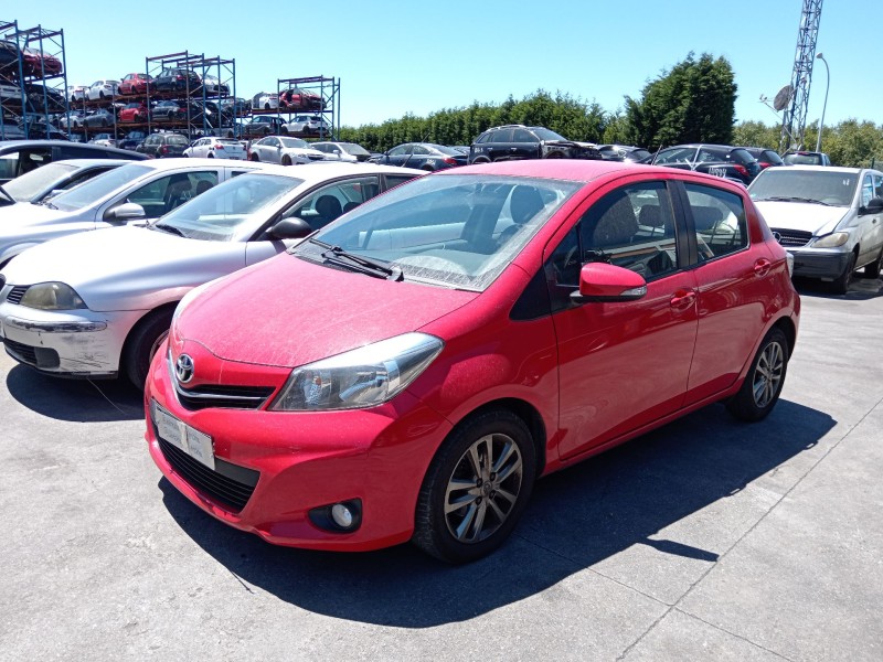 toyota yaris (_p13_) del año 2014