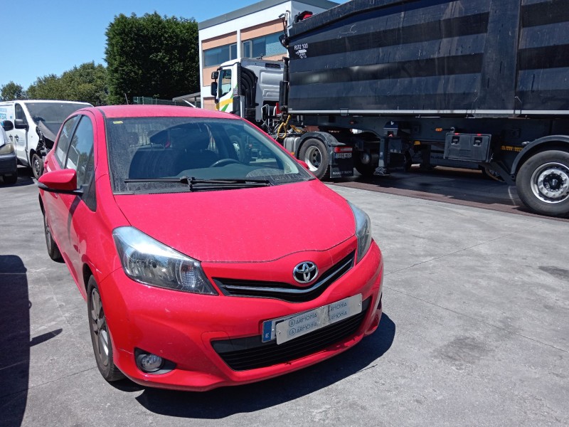 toyota yaris (_p13_) del año 2014