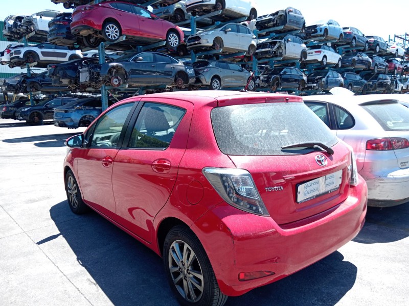 toyota yaris (_p13_) del año 2014