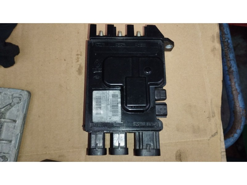 Recambio de caja reles / fusibles para renault scénic iii (jz0/1_) 1.2 tce referencia OEM IAM 243800010R  