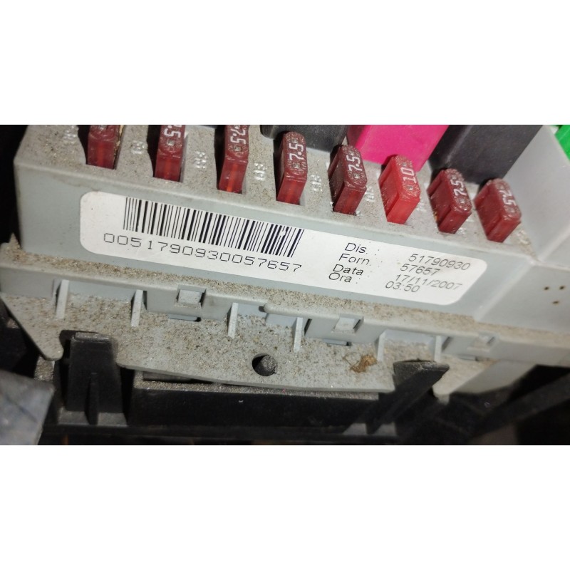 Recambio de caja reles / fusibles para fiat bravo ii (198_) 1.4 t-jet (198axg1b) referencia OEM IAM 51790930  