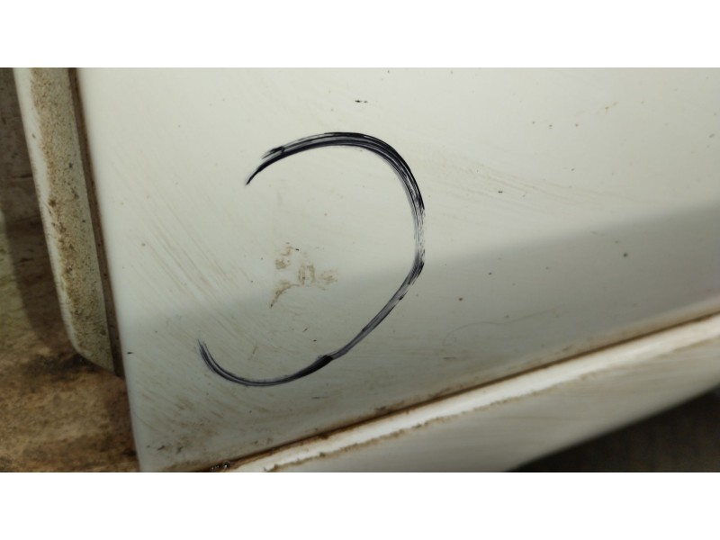 Recambio de puerta trasera izquierda para kia carens iv 1.7 crdi referencia OEM IAM 77003A4000  