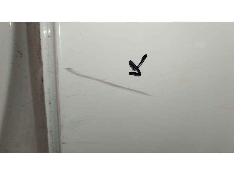 Recambio de puerta trasera izquierda para kia carens iv 1.7 crdi referencia OEM IAM 77003A4000  