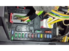 Recambio de caja reles / fusibles para peugeot partner furgoneta/monovolumen 1.6 hdi referencia OEM IAM 9812189480  