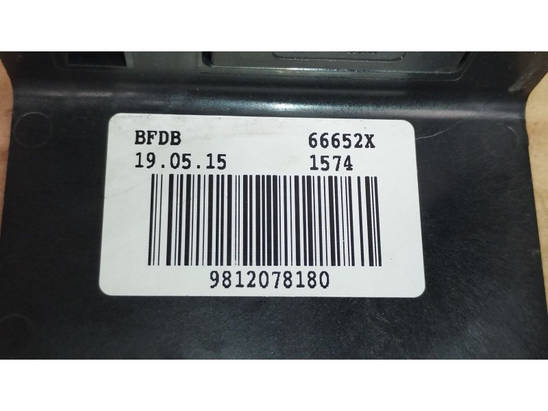 Recambio de caja reles / fusibles para peugeot partner furgoneta/monovolumen 1.6 hdi referencia OEM IAM 9812078180  