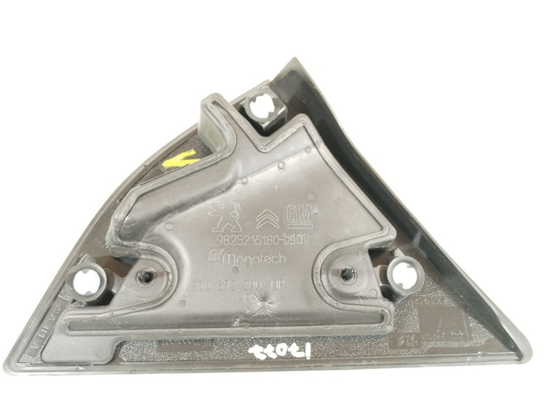 Recambio de molduras delanteras para peugeot rifter 1.5 bluehdi 100 referencia OEM IAM 9817691477 900672210 9825216180