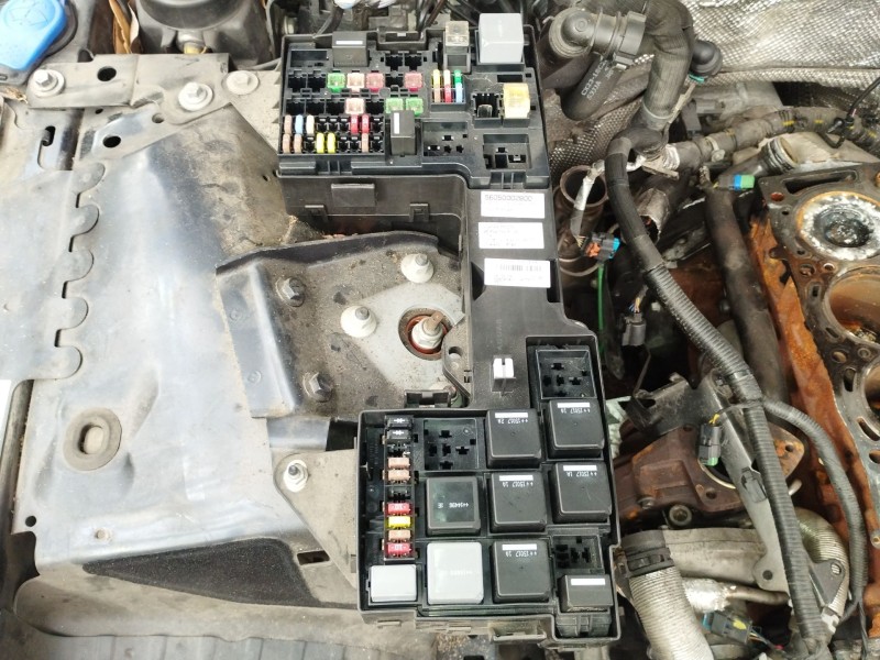Recambio de caja reles / fusibles para jaguar xf i (x250) 2.2 d referencia OEM IAM FX2314290ARC 9664984480 56050002800