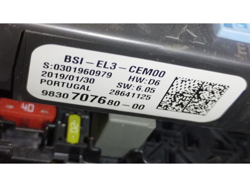Recambio de caja reles / fusibles para opel combo furgoneta/monovolumen (k9) 1.6 d referencia OEM IAM 9830707680  
