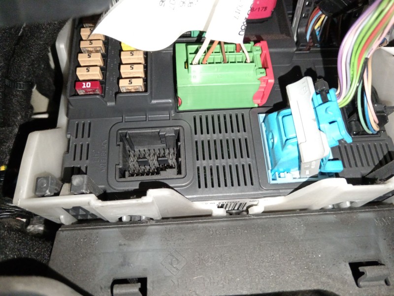 Recambio de caja reles / fusibles para citroën c-elysee (dd_) 1.6 bluehdi 100 referencia OEM IAM 9819849680  