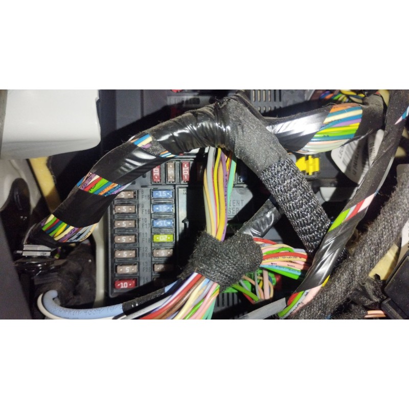 Recambio de caja reles / fusibles para peugeot 208 i (ca_, cc_) 1.2 puretech 82 referencia OEM IAM 9807532080  