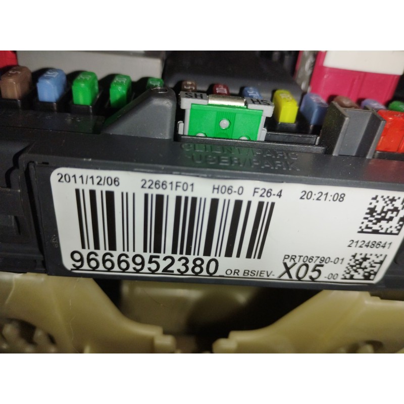 Recambio de caja reles / fusibles para citroën c3 picasso (sh_) 1.4 vti 95 referencia OEM IAM 9666952380  