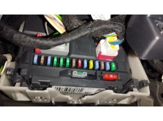 Recambio de caja reles / fusibles para citroën c3 ii (sc_) 1.4 vti 95 referencia OEM IAM 9666952180  