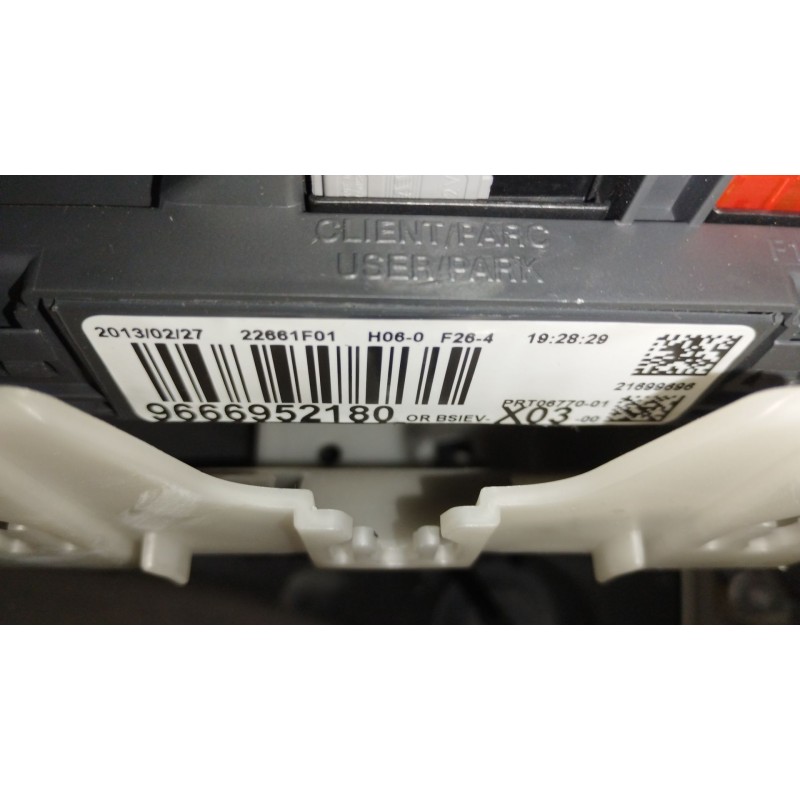 Recambio de caja reles / fusibles para citroën c3 ii (sc_) 1.4 vti 95 referencia OEM IAM 9666952180  