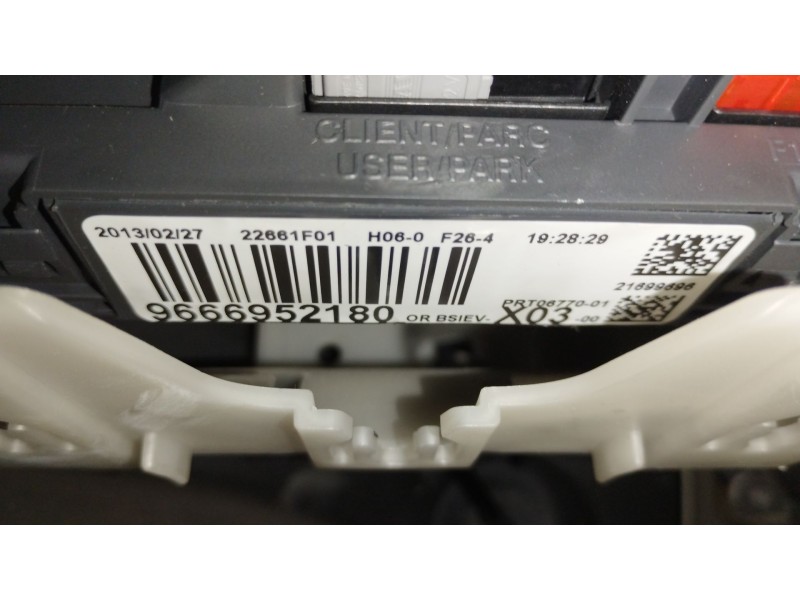 Recambio de caja reles / fusibles para citroën c3 ii (sc_) 1.4 vti 95 referencia OEM IAM 9666952180  