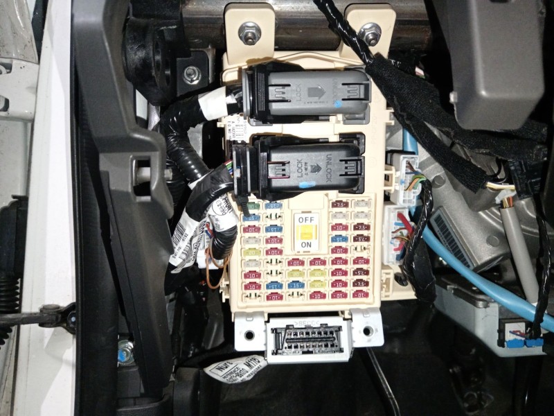Recambio de caja reles / fusibles para hyundai i10 ii (ba, ia) 1.0 referencia OEM IAM 91952B9360  