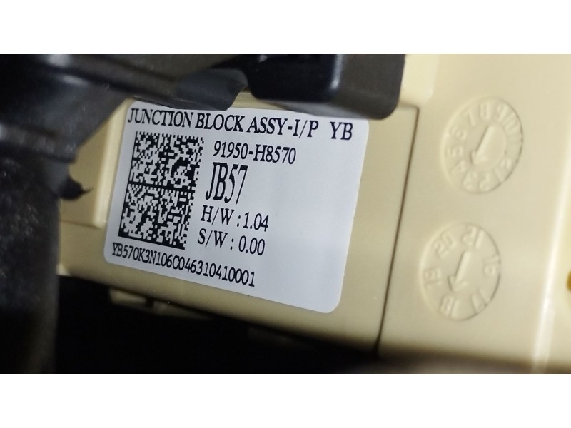 Recambio de caja reles / fusibles para kia stonic (yb) 1.0 t-gdi referencia OEM IAM 91950H8570  