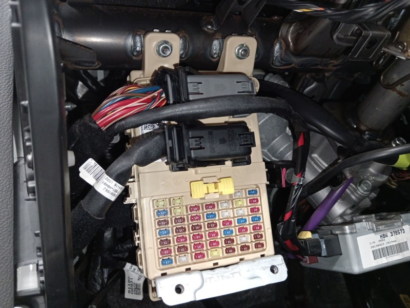 Recambio de caja reles / fusibles para kia stonic (yb) 1.0 t-gdi referencia OEM IAM 91950H8570  