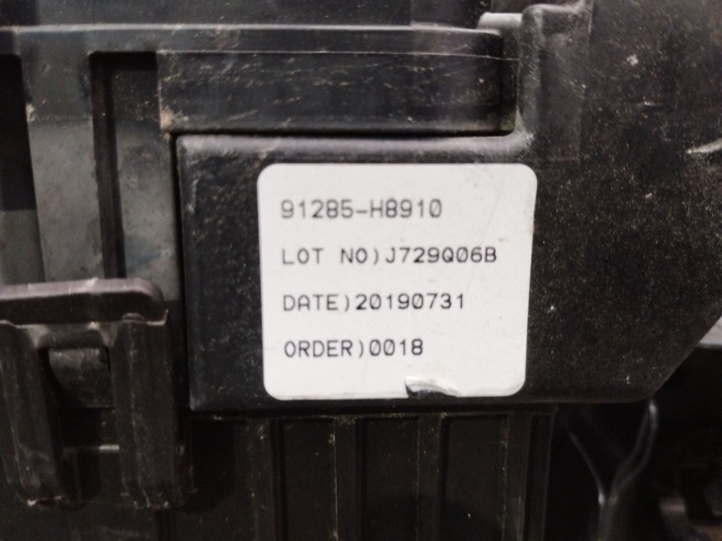 Recambio de caja reles / fusibles para kia stonic (ybcuv) black edition referencia OEM IAM 91285H8910  