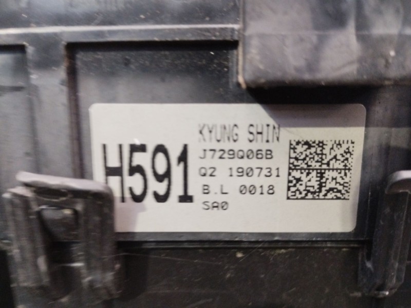 Recambio de caja reles / fusibles para kia stonic (ybcuv) black edition referencia OEM IAM 91285H8910  