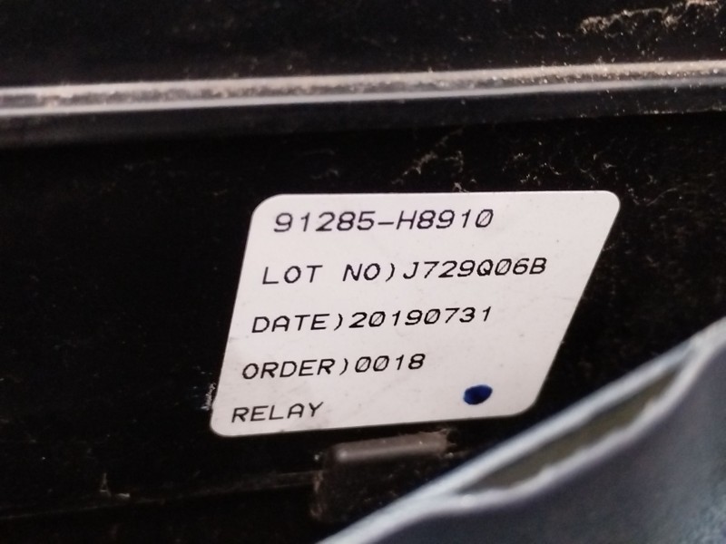 Recambio de caja reles / fusibles para kia stonic (ybcuv) black edition referencia OEM IAM 91285H8910  