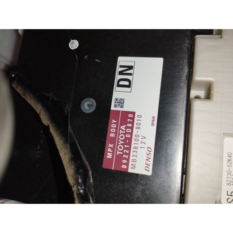 Recambio de caja reles / fusibles para toyota yaris (_p13_) 1.5 hybrid (nhp130_) referencia OEM IAM 892210D870 MB2381008010 8273