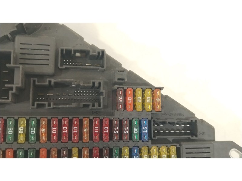 Recambio de caja reles / fusibles para bmw 5 (e60) 530 d referencia OEM IAM 6906618 S189S6040 6906619
