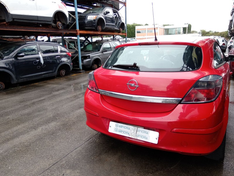 opel astra h gtc (a04) del año 2007