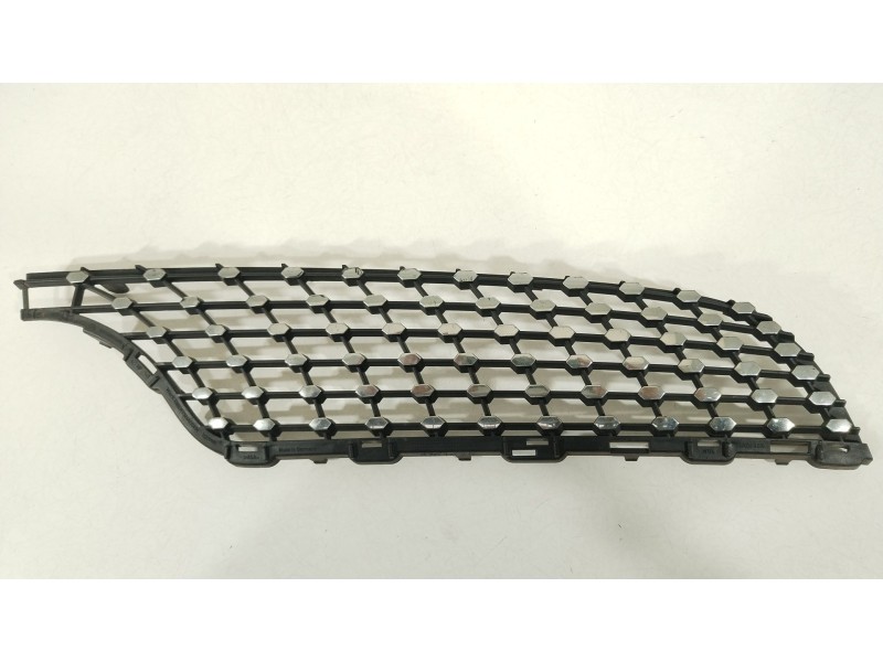 Recambio de rejilla delantera para mercedes-benz clase a (w176) a 200 (176.043) referencia OEM IAM A1768881660 11279981 