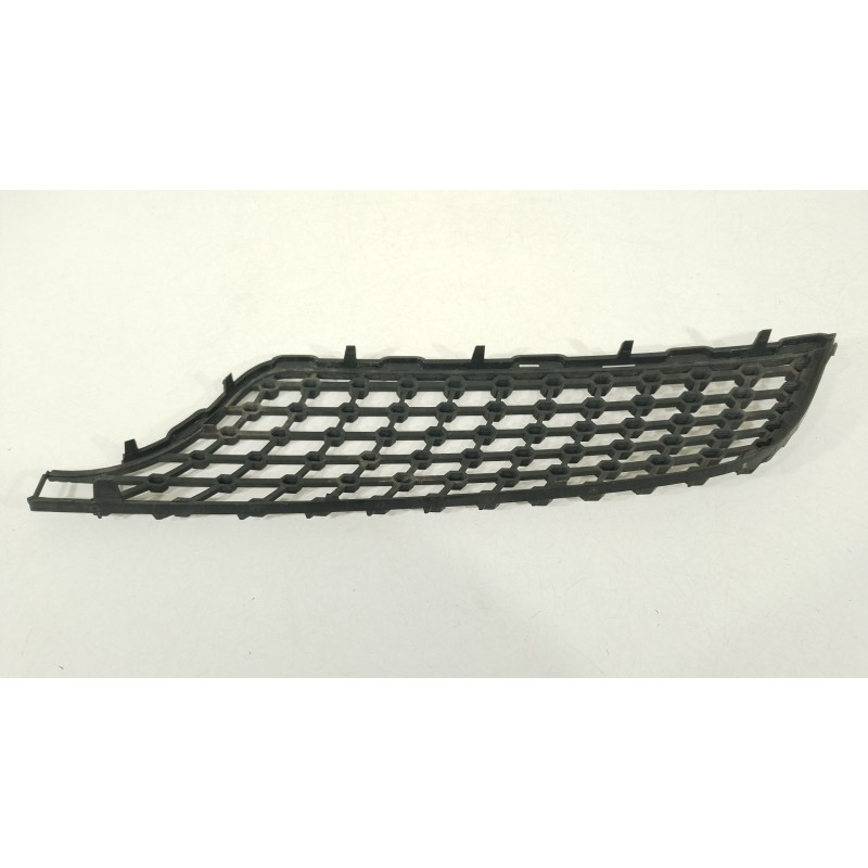 Recambio de rejilla delantera para mercedes-benz clase a (w176) a 200 (176.043) referencia OEM IAM A1768881660 11279981 