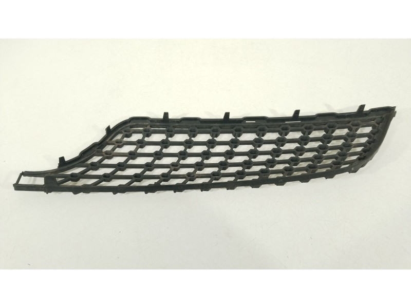 Recambio de rejilla delantera para mercedes-benz clase a (w176) a 200 (176.043) referencia OEM IAM A1768881660 11279981 