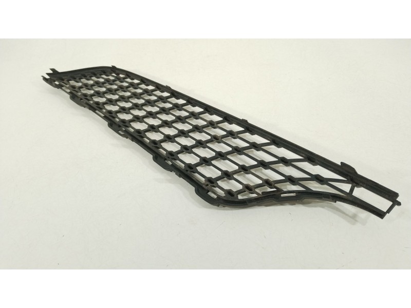 Recambio de rejilla delantera para mercedes-benz clase a (w176) a 200 (176.043) referencia OEM IAM A1768881660 11279981 
