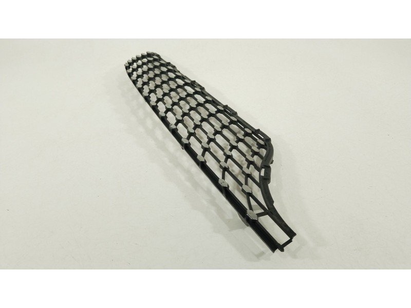 Recambio de rejilla delantera para mercedes-benz clase a (w176) a 200 (176.043) referencia OEM IAM A1768881660 11279981 