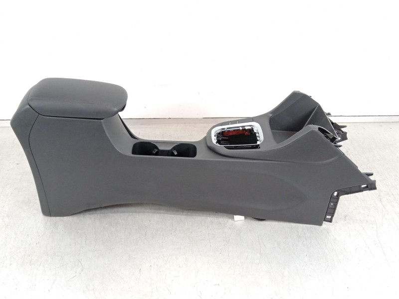Recambio de consola central para hyundai i30 (pde, pd, pden) 1.5 referencia OEM IAM 84670G4000  