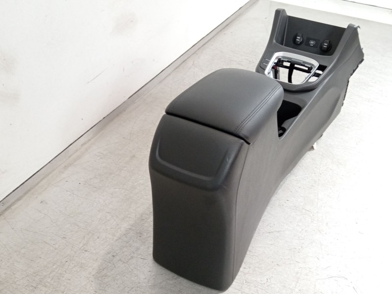 Recambio de consola central para hyundai i30 (pde, pd, pden) 1.5 referencia OEM IAM 84670G4000  